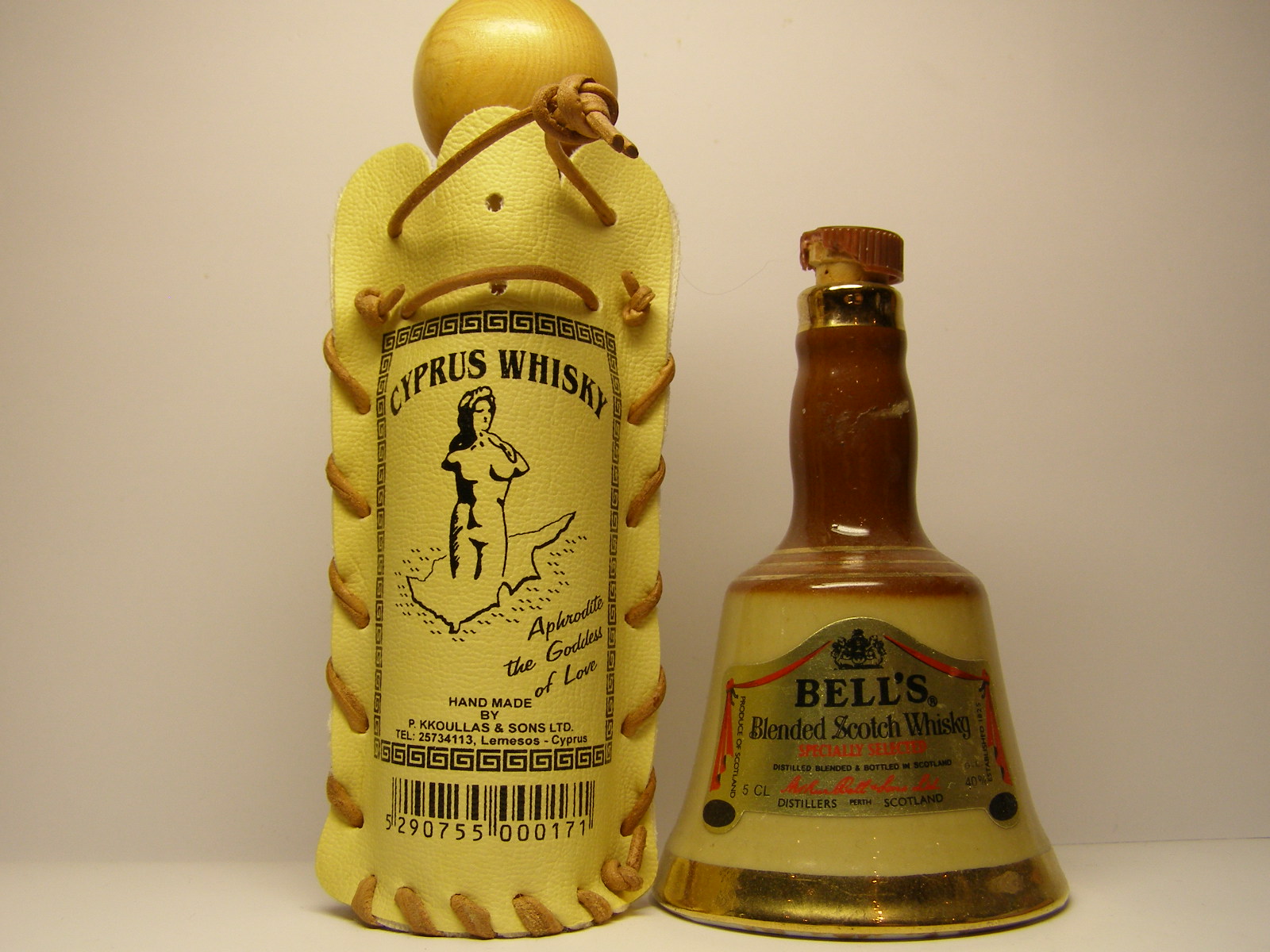 CYPRUS WHISKY , BELL´S "Ceramic"