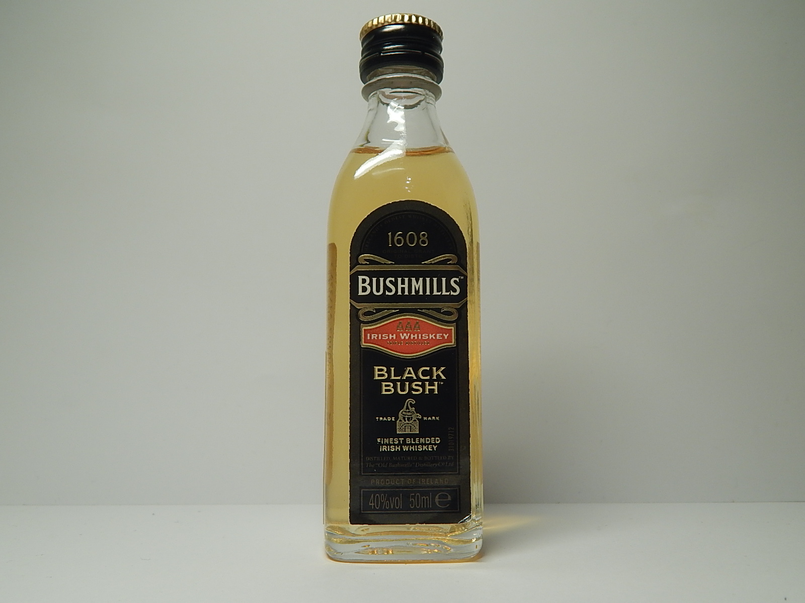 BLACK BUSH Irish Whiskey