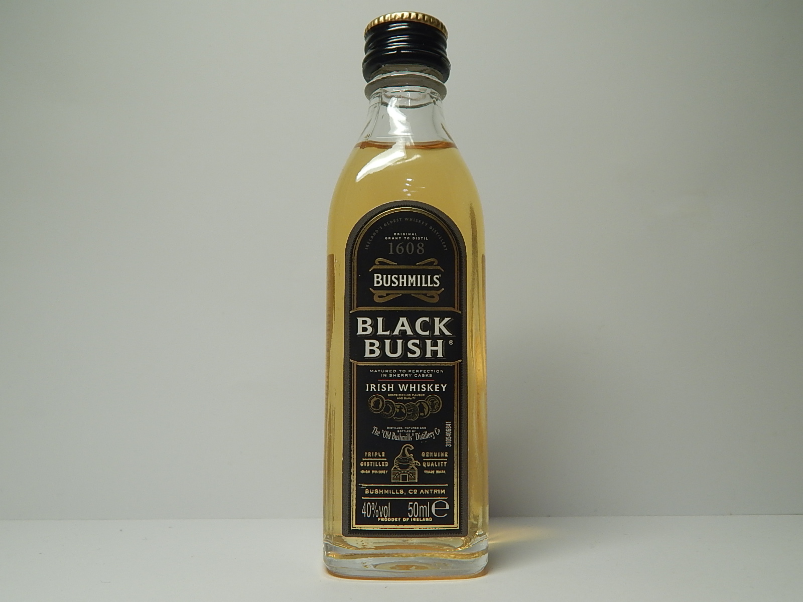 BLACK BUSH Irish Whiskey