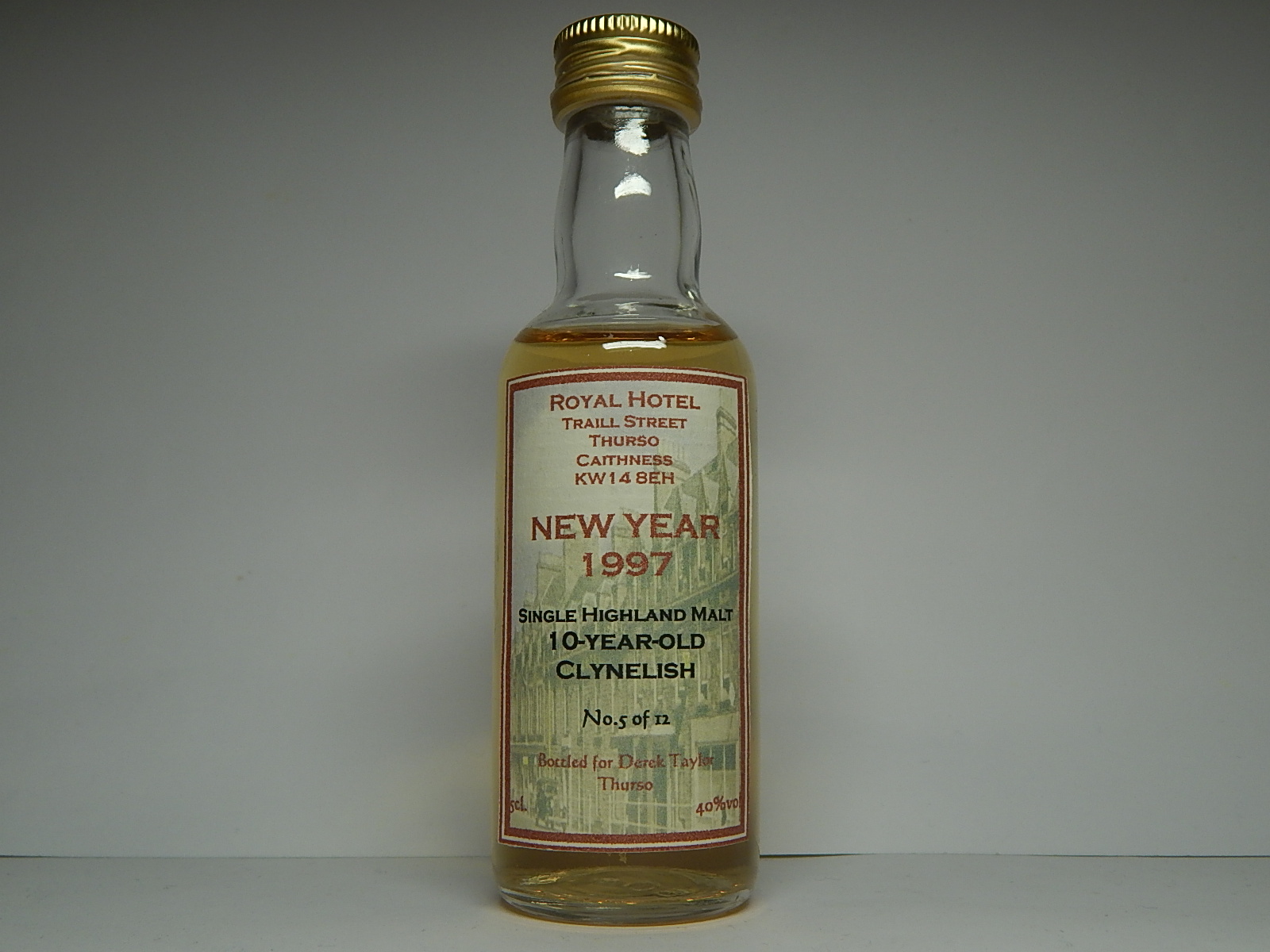 Royal Hotel New Year 1997 SHM 10yo 5cl. 40%vol