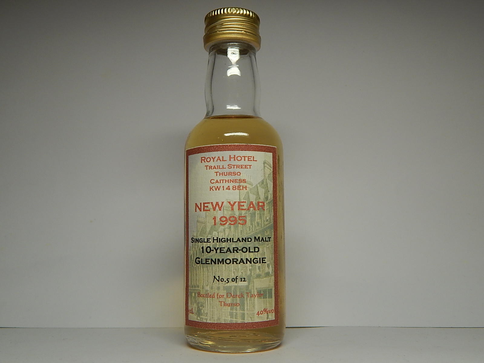 Royal Hotel New Year 1995 SHM 10yo 5cl. 40%vol